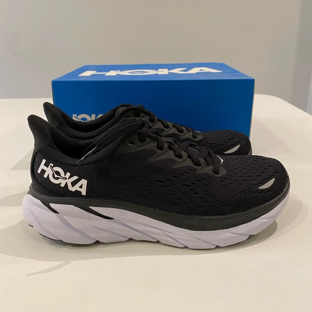Hoka Women’s Clifton 8 Sneaker in Black/White sz 6.5 New in Box - Picture 3 of 8